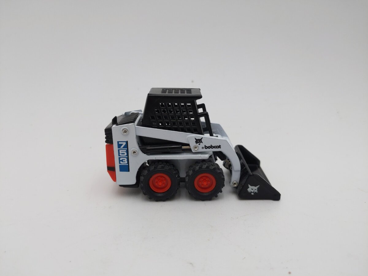Bobcat 753 1:50 Diecast Loader Model EX/Box