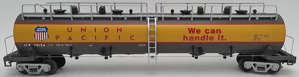 MTH 20-96055 O Gauge Union Pacific 20K Gallon 4-Compartment Tank Car #70134 EX