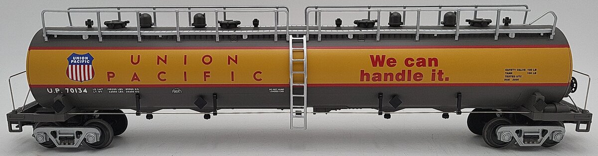 MTH 20-96055 O Gauge Union Pacific 20K Gallon 4-Compartment Tank Car #70134 EX