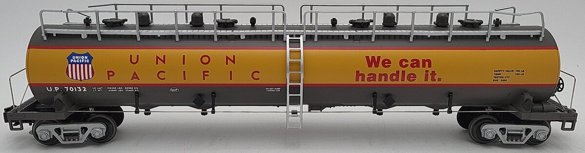 MTH 20-96055 O Gauge Union Pacific 20K Gallon Tank Car #70132 EX