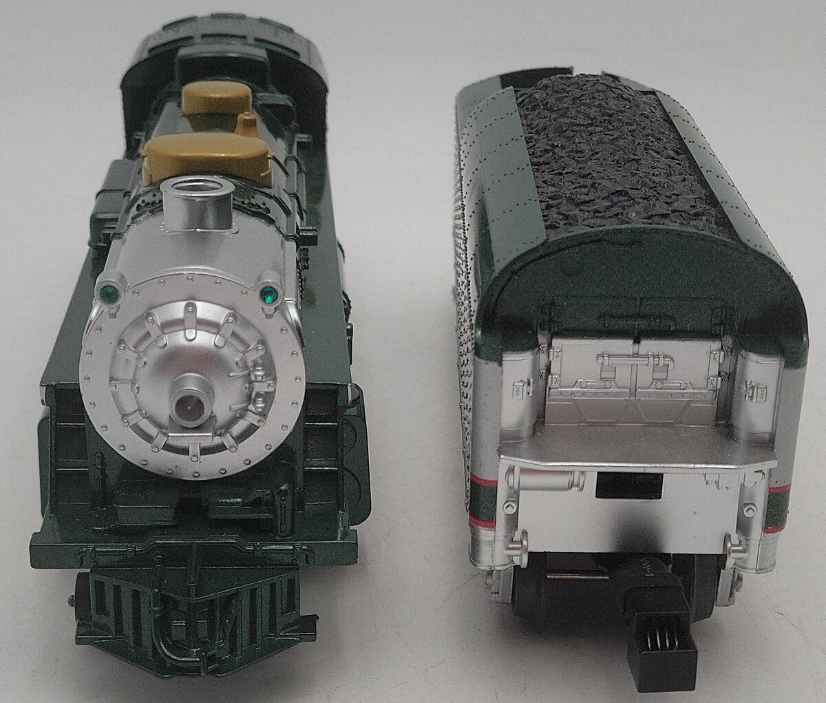 Lionel O Gauge Silver Bell Express Locomotive & Tender #1225 EX