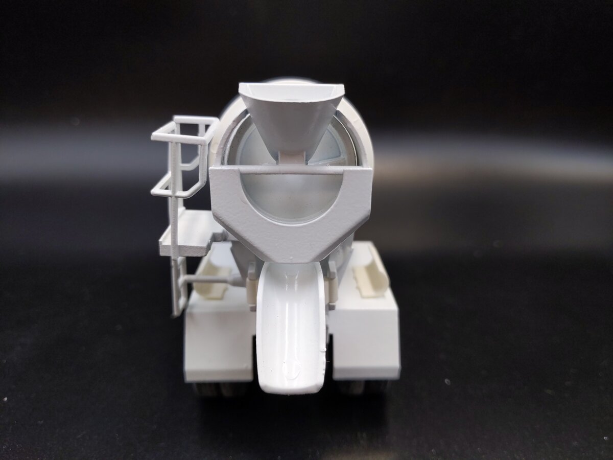 Conrad 1:50 5600i International Concrete Mixer EX/Box