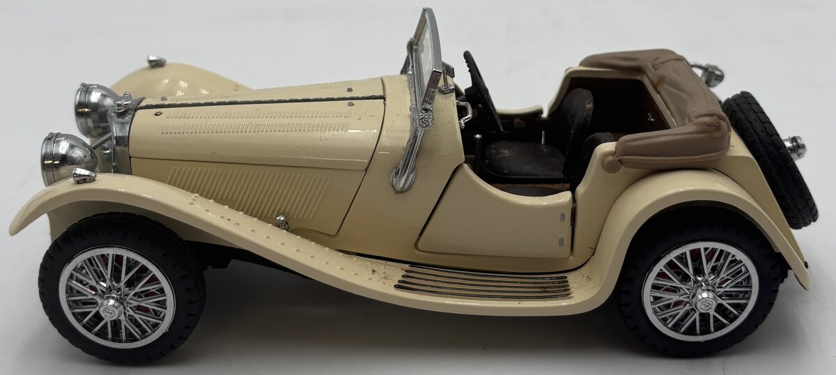 Franklin Mint 1:24 1938 Jaguar SS-100 Cream Colored Convertible Roadster EX