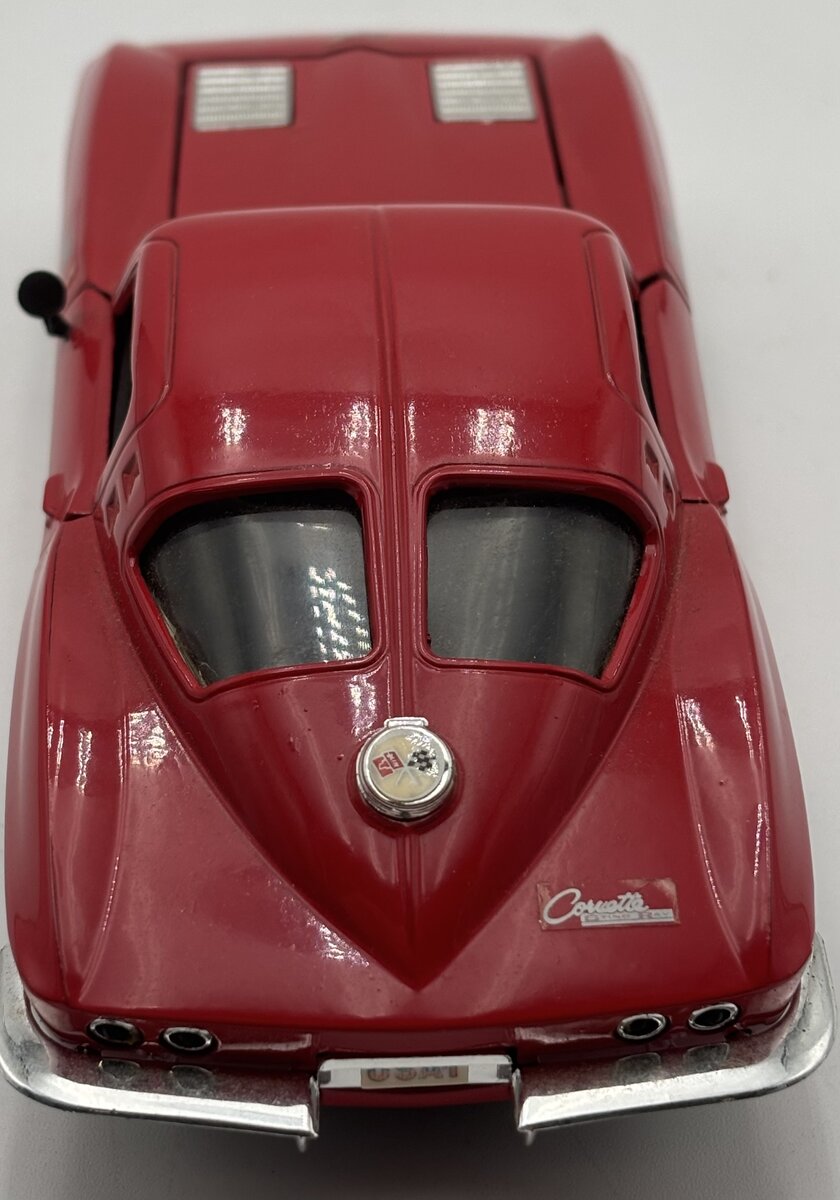 Revell 1:24 Red 1963 Corvette Stingray LN