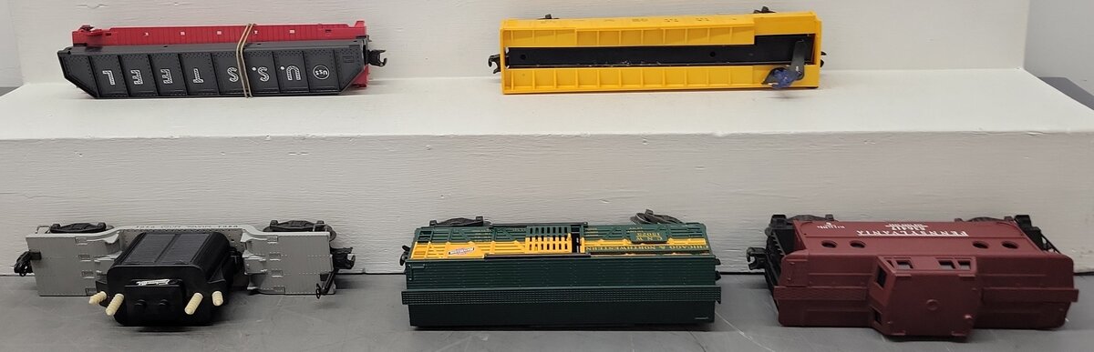 Lionel O Gauge Vintage Freight Cars #356250,15075,536417,6461,6802 [5] VG