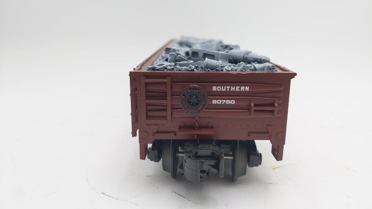 MTH 20-98004 O Gauge Southern Gondola with Junk Load #60750 EX