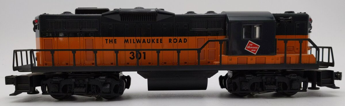 Williams O Gauge Milwaukee Road GP-9 Dummy Locomotive #301 EX/Box