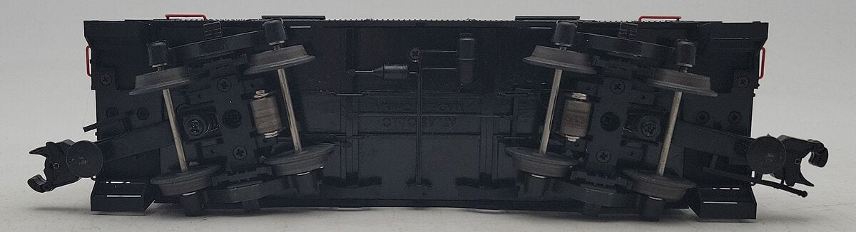 Atlas 6679-1 O Gauge New Haven International NE-6 Caboose #700 (3-Rail) EX/Box