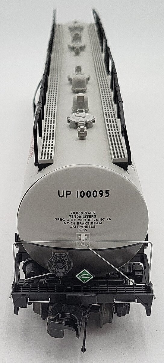 MTH 20-96205 O Gauge Union Pacific 20K Gallon 4-Compartment Tank Car #100095 EX