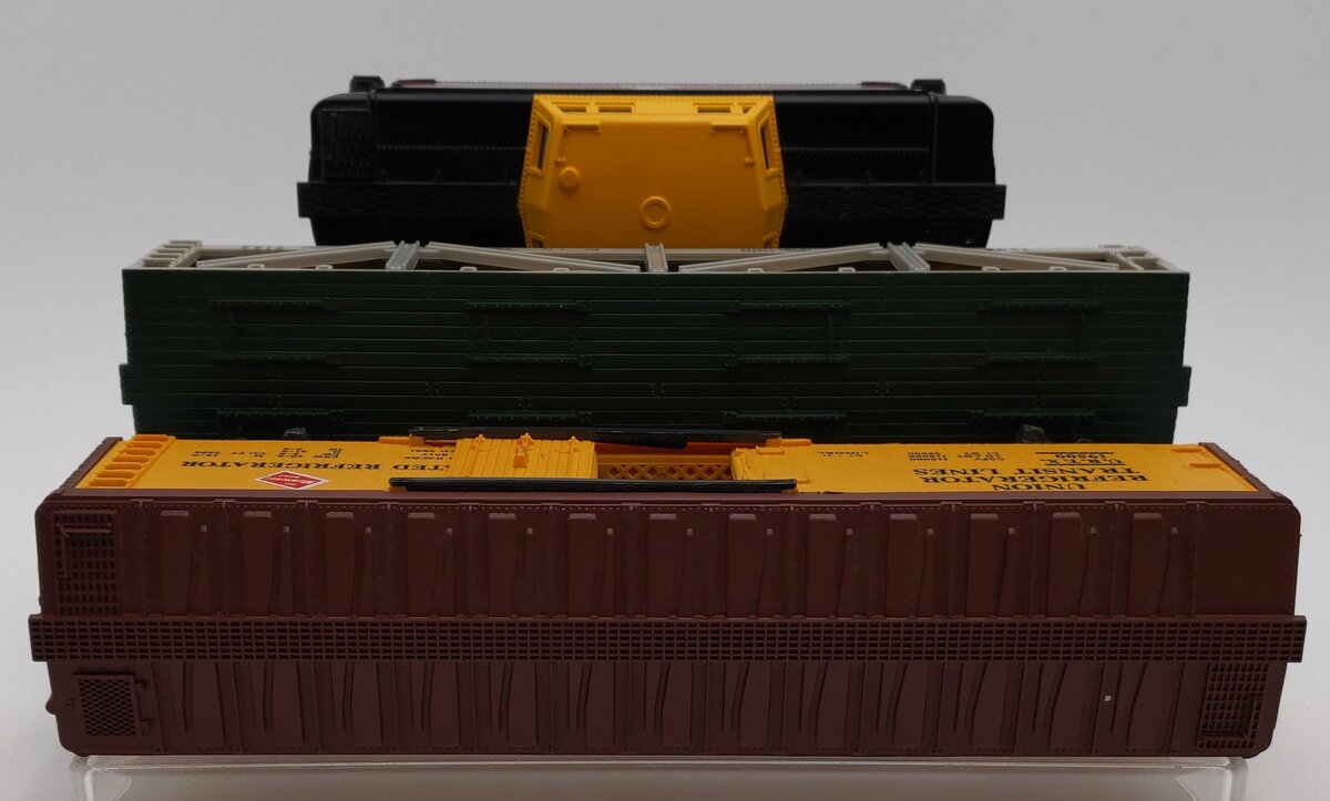 Lionel O Gauge Freight Cars: 6-6908, 6-9132, 6-19500 [3] VG/Box