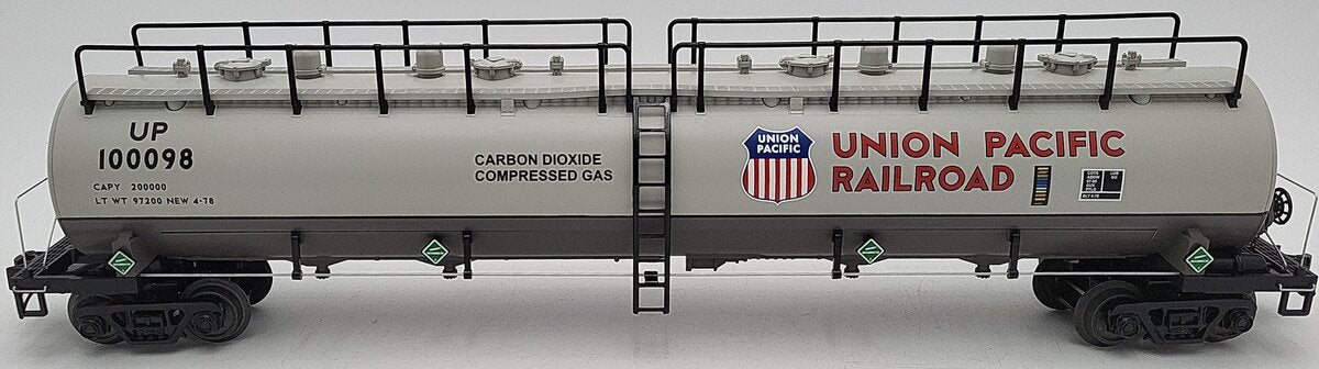 MTH 20-96205 O Gauge Union Pacific 20K Gallon 4-Compartment Tank Car #100098 EX