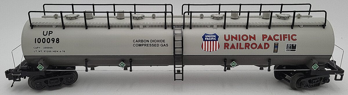 MTH 20-96205 O Gauge Union Pacific 20K Gallon 4-Compartment Tank Car #100098 EX