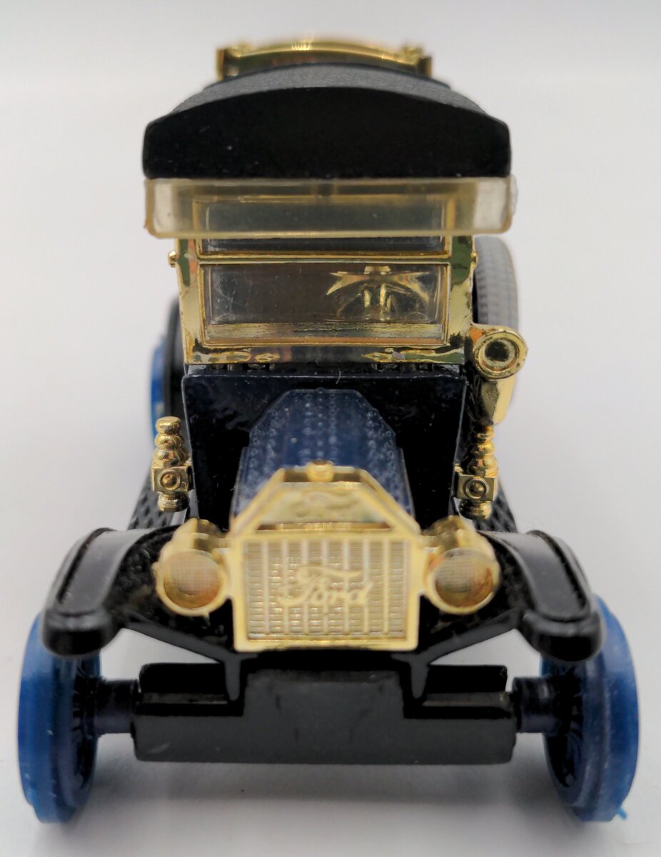 Ertl 2502 Ta-pat-co 1913 Model T Van Vintage Vehicles VG