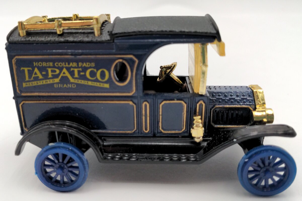 Ertl 2502 Ta-pat-co 1913 Model T Van Vintage Vehicles VG