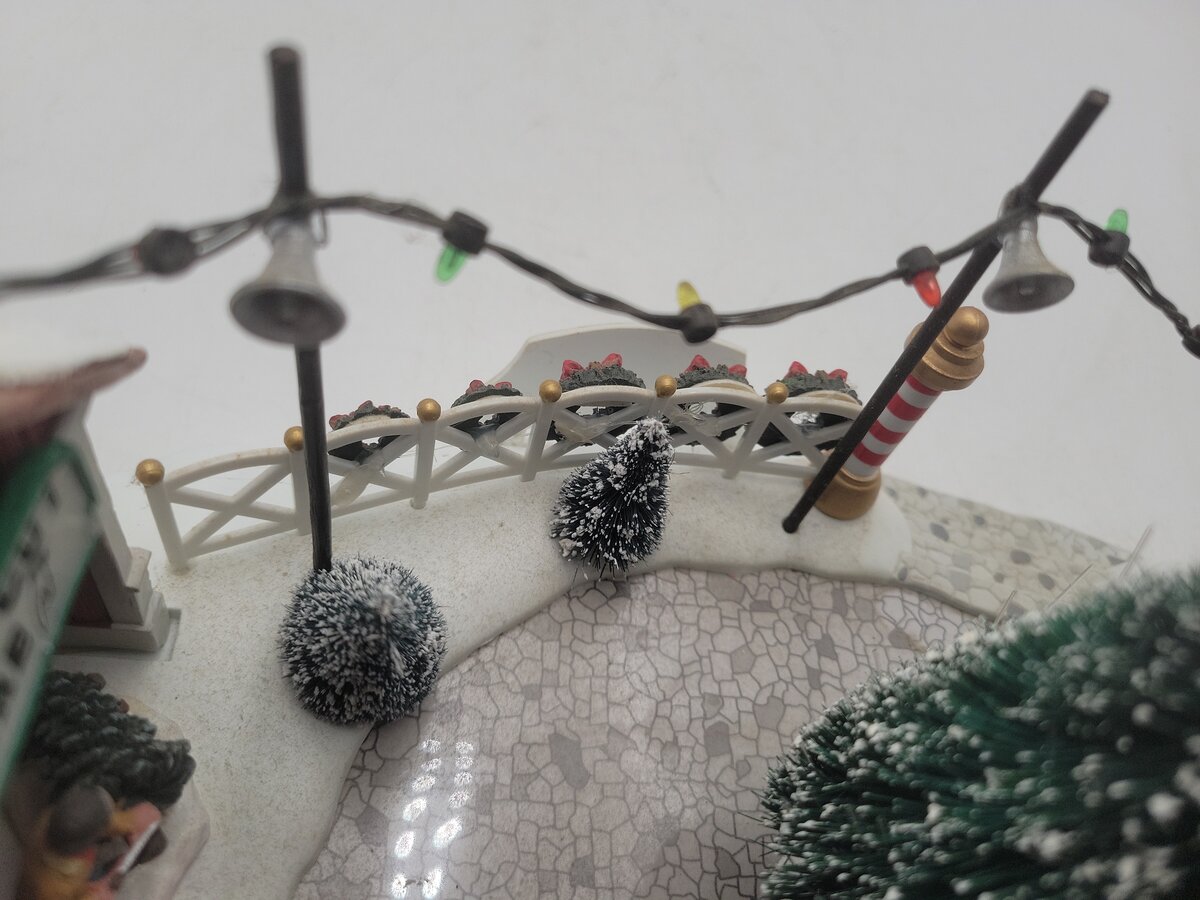 K-Line K-42425 O Gauge Lighted Christmas Tree Lot EX