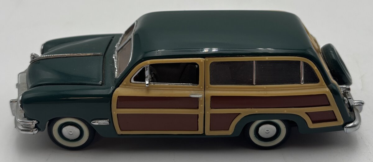 Franklin Mint B11KE17 1:43 Green 1950 Ford Woody Sedan EX