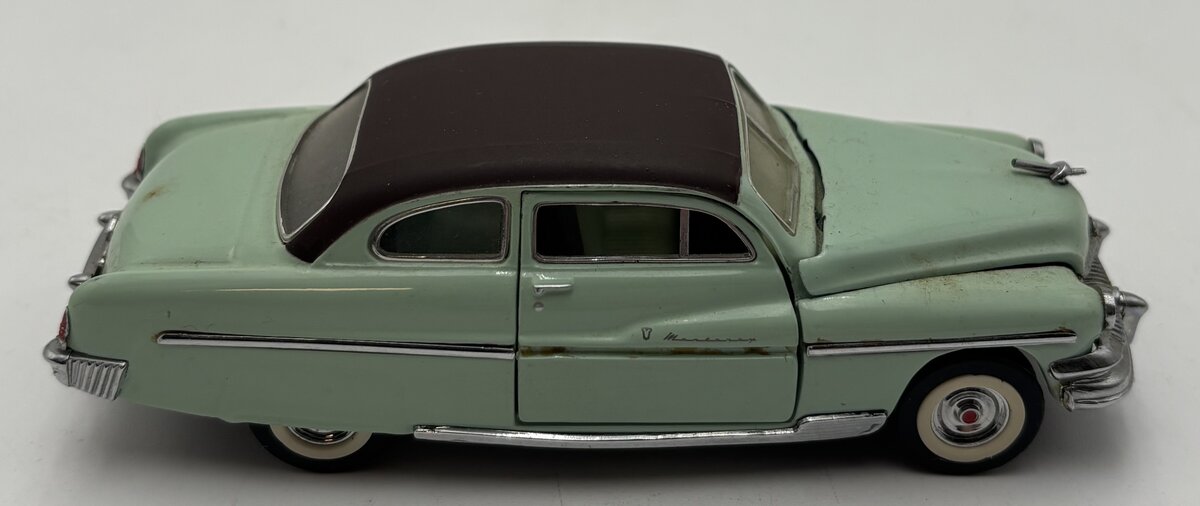 Franklin Mint B11KE16 1:43 1951 Ford Monterey - Mint Green EX