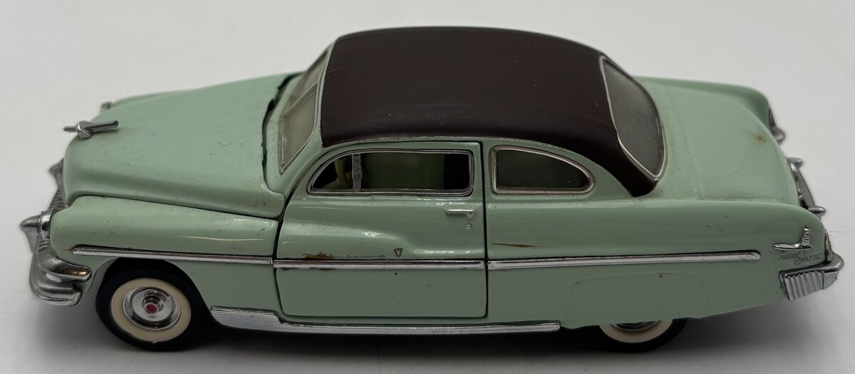 Franklin Mint B11KE16 1:43 1951 Ford Monterey - Mint Green EX