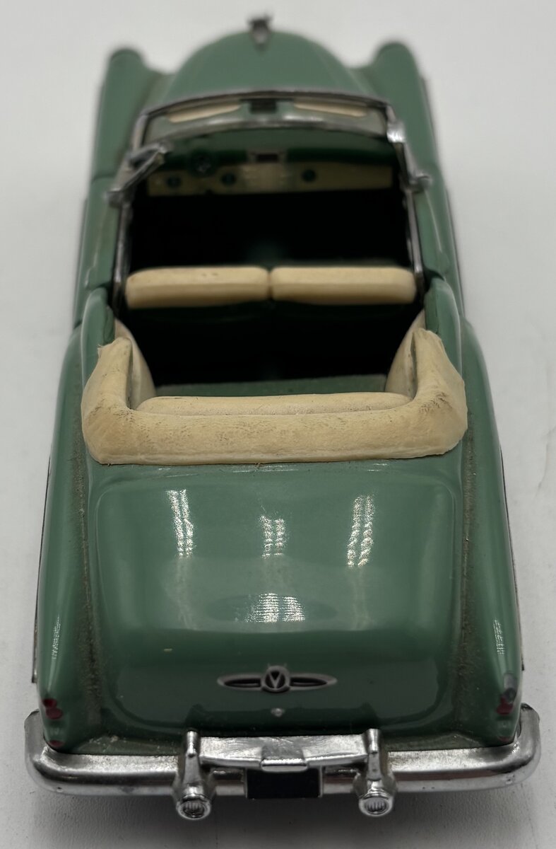 Franklin Mint B11KC70 1:43 1953 Buick Skylark Model in Green EX