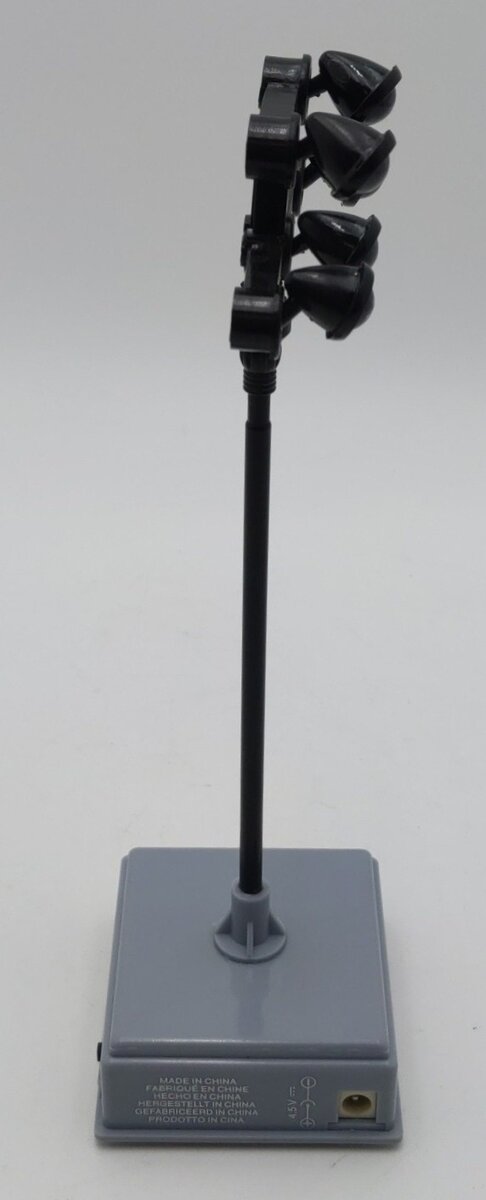 Lemax 4119 O Scale Field Lights Lighted Accessory (31.5cm) EX