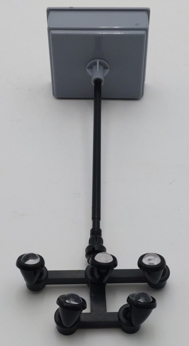 Lemax 4119 O Scale Field Lights Lighted Accessory (31.5cm) EX