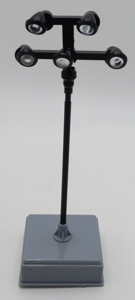Lemax 4119 O Scale Field Lights Lighted Accessory (31.5cm) EX