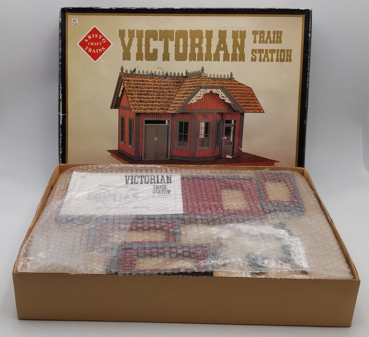 Aristo-Craft 7100 G Scale Victorian Train Station Kit LN/Box