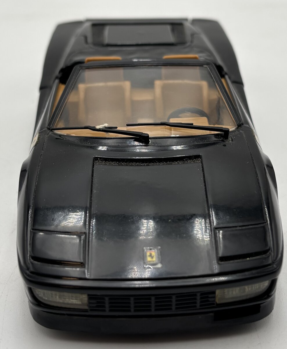 Revell 1:24 Black Ferrari Testarossa EX