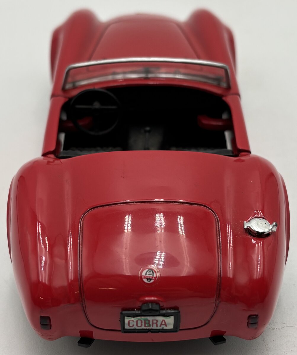 Revell 1:24 Red Shelby AC Cobra 427 EX