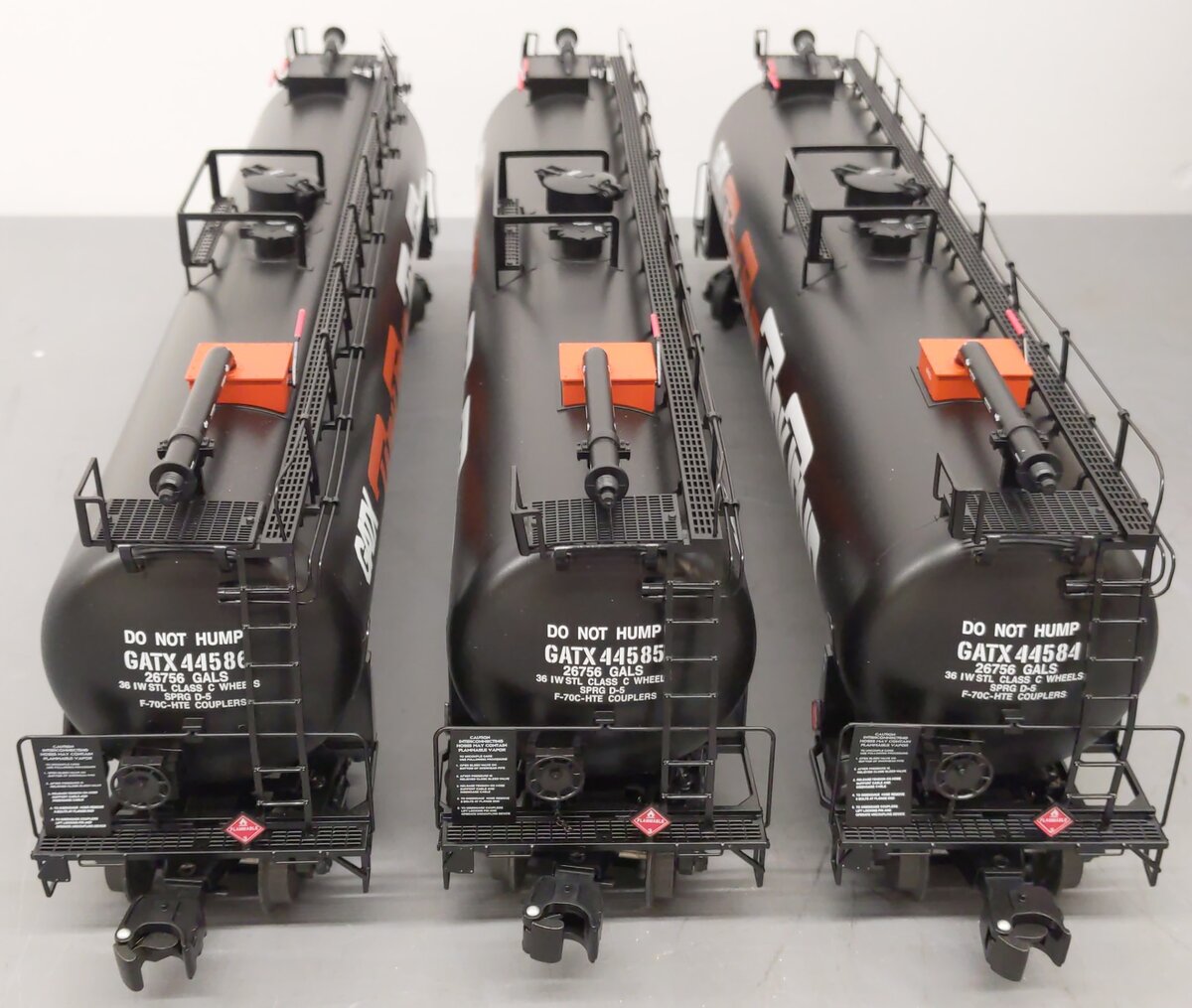 Lionel 6-17933 O Gauge GATX Tank Train Intermediate (Set of 3) LN