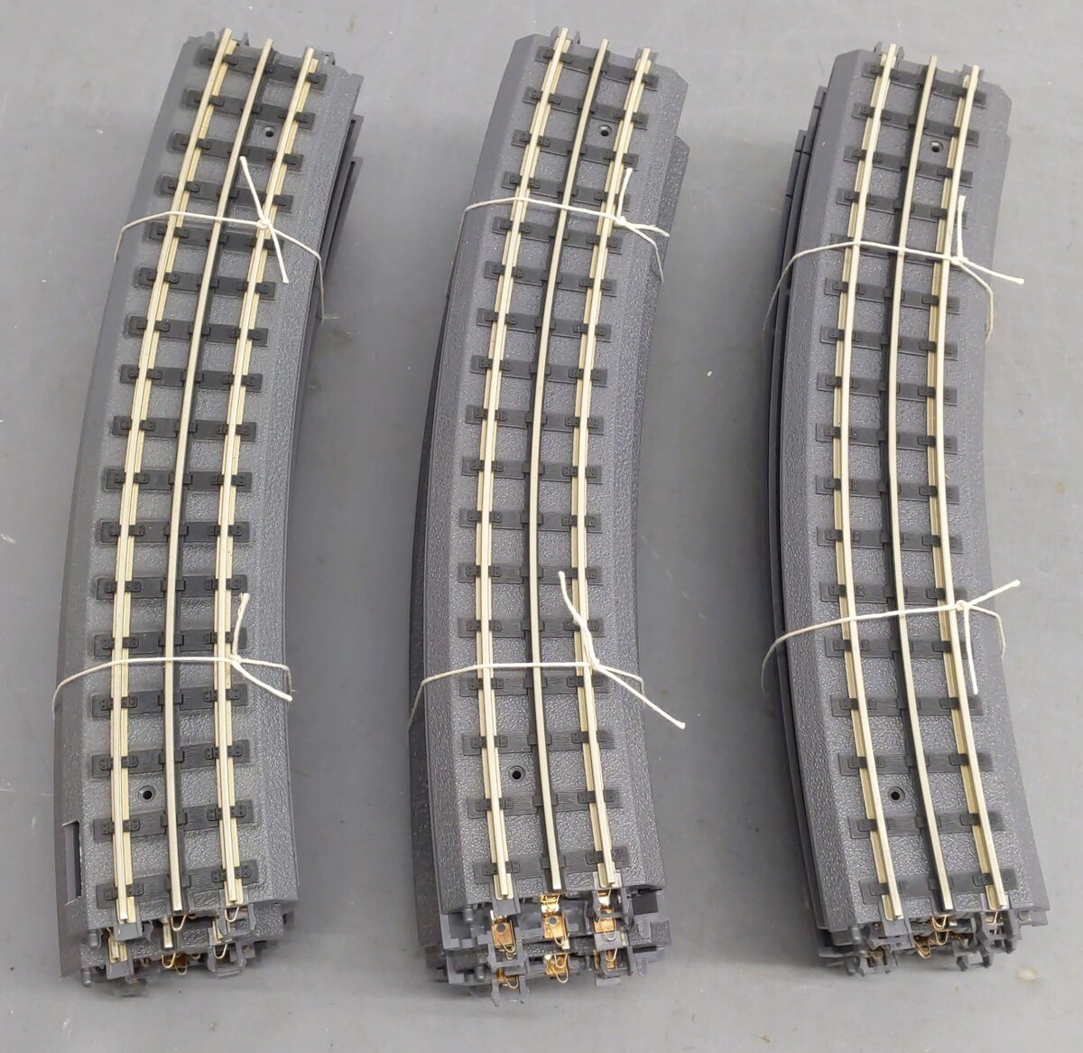 MTH 40-1010 O72 RealTrax Hollow Rail Curve Track Section (24) EX