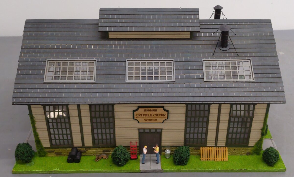 Menards 279-5926 O Scale Cripple Creek Engine Works Building VG
