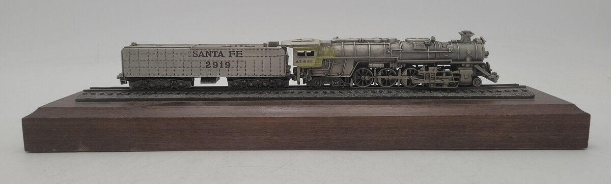 Danbury Mint 2900 1:153 Santa Fe Pewter Train with Display EX
