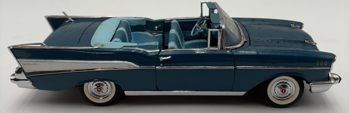 Danbury Mint 1:24 1957 Chevrolet Bel Air VG