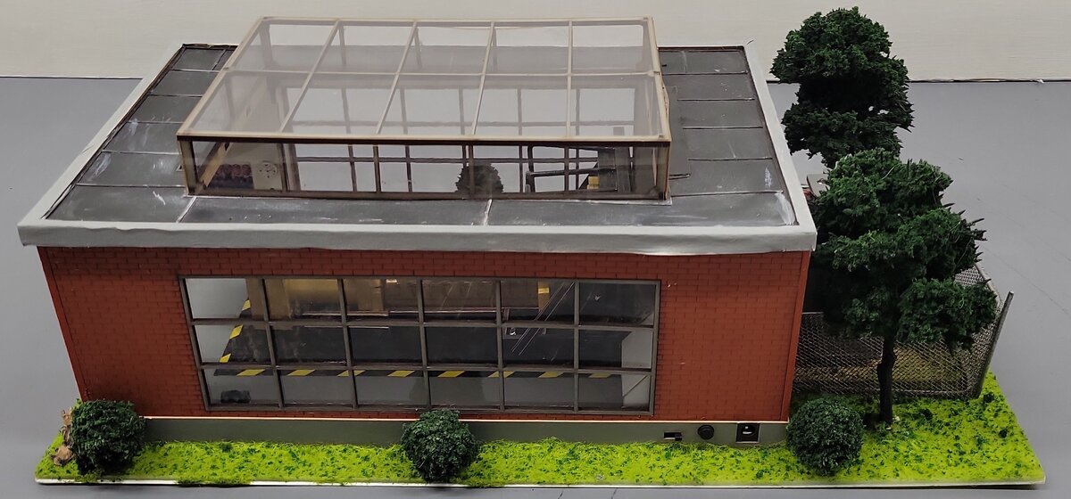 Menards 279-3051 O Scale Menards Power and Light Building EX