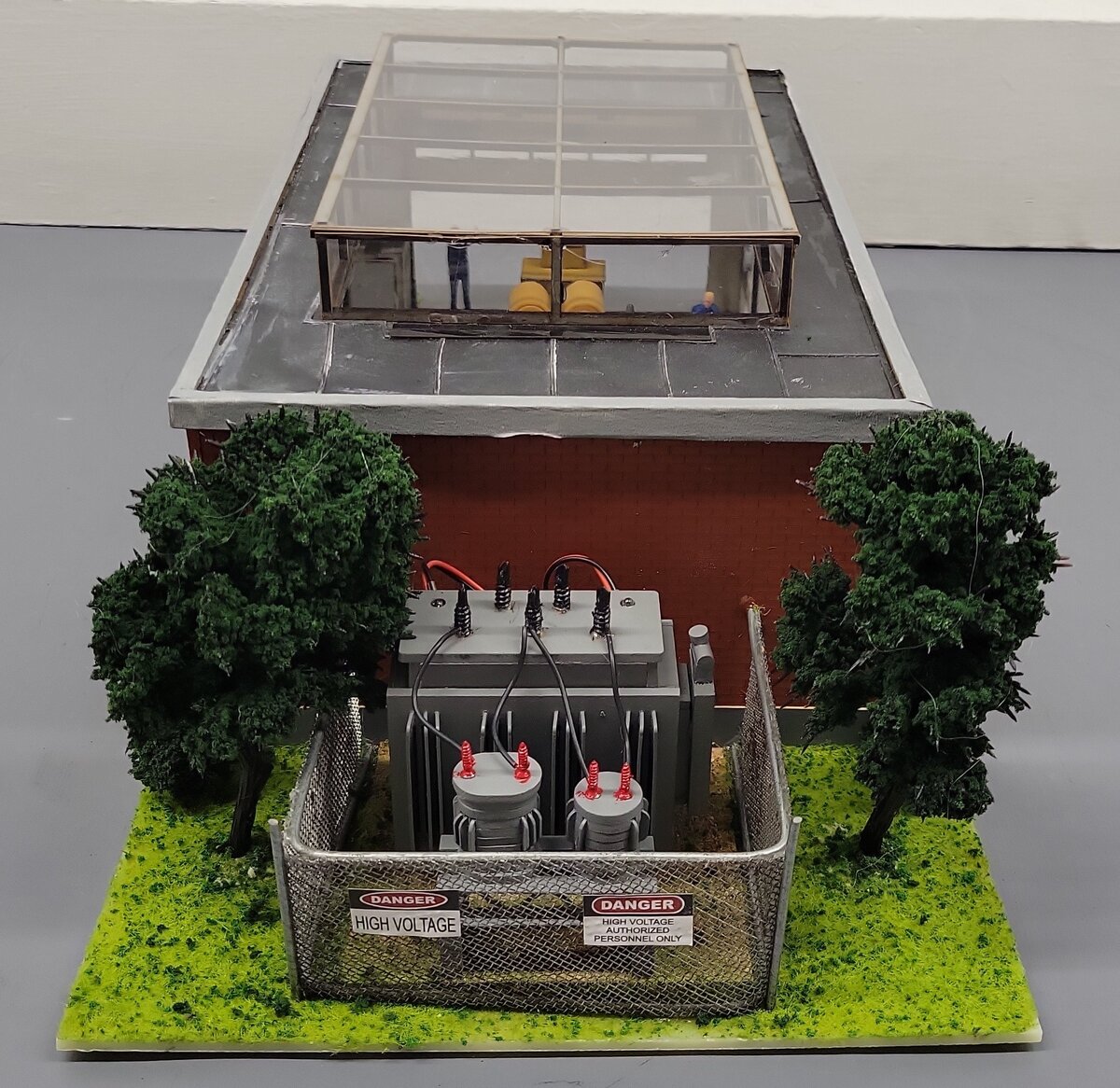 Menards 279-3051 O Scale Menards Power and Light Building EX