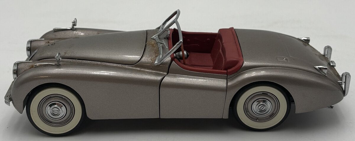Danbury Mint 1:24 1949 Jaguar XK120 in Grey EX
