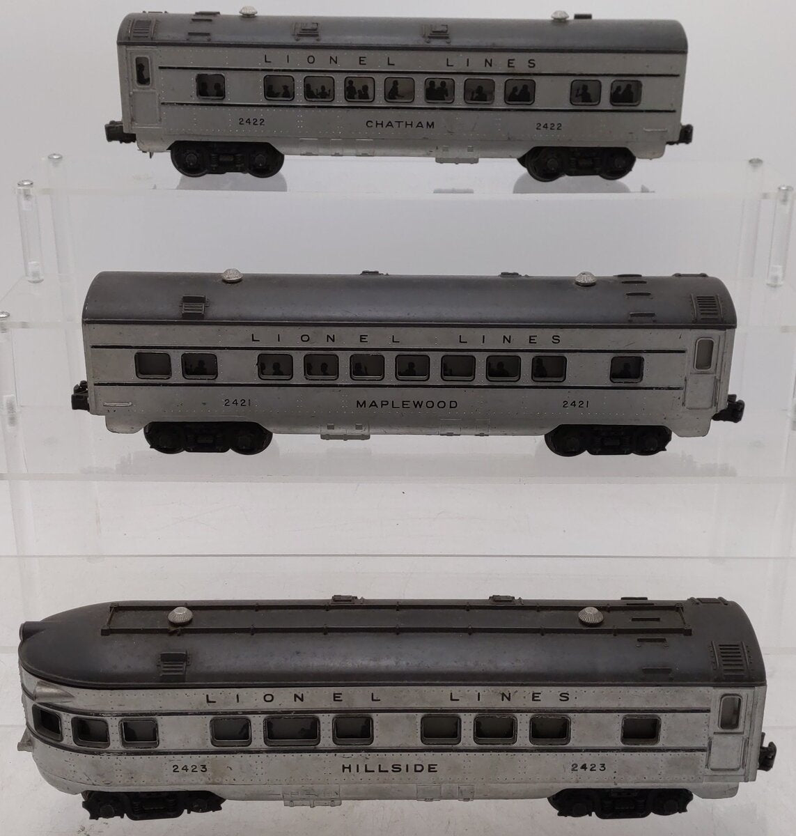 Lionel 2421S Vintage O Lionel Lines 2421, 2422, 2423 Passenger Cars: (Set of 3) VG