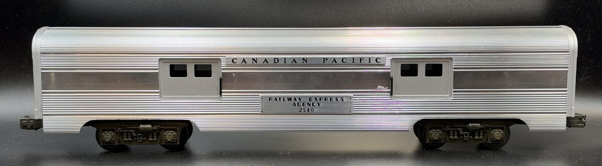 Williams O Gauge Canadian Pacific REA Baggage Car #2540 LN