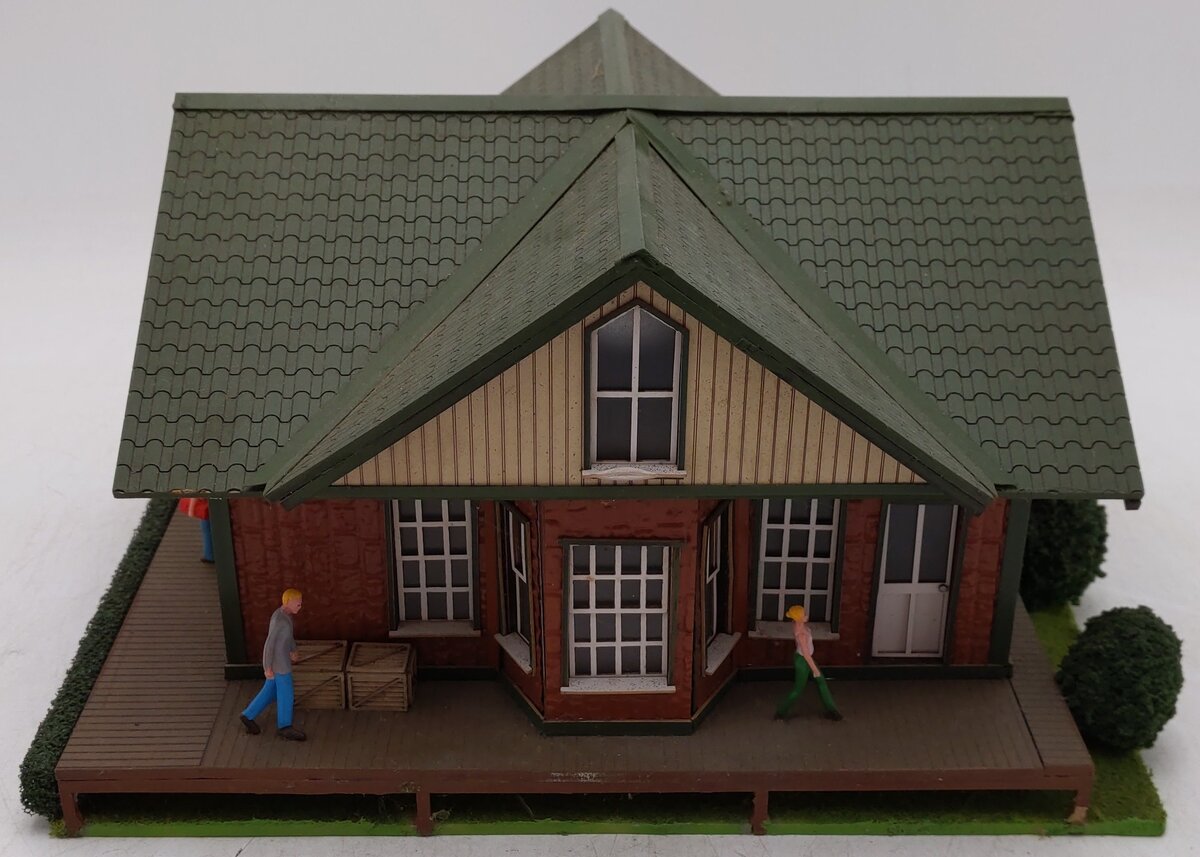 Menards 279-4436 O Scale Menardsville Station VG