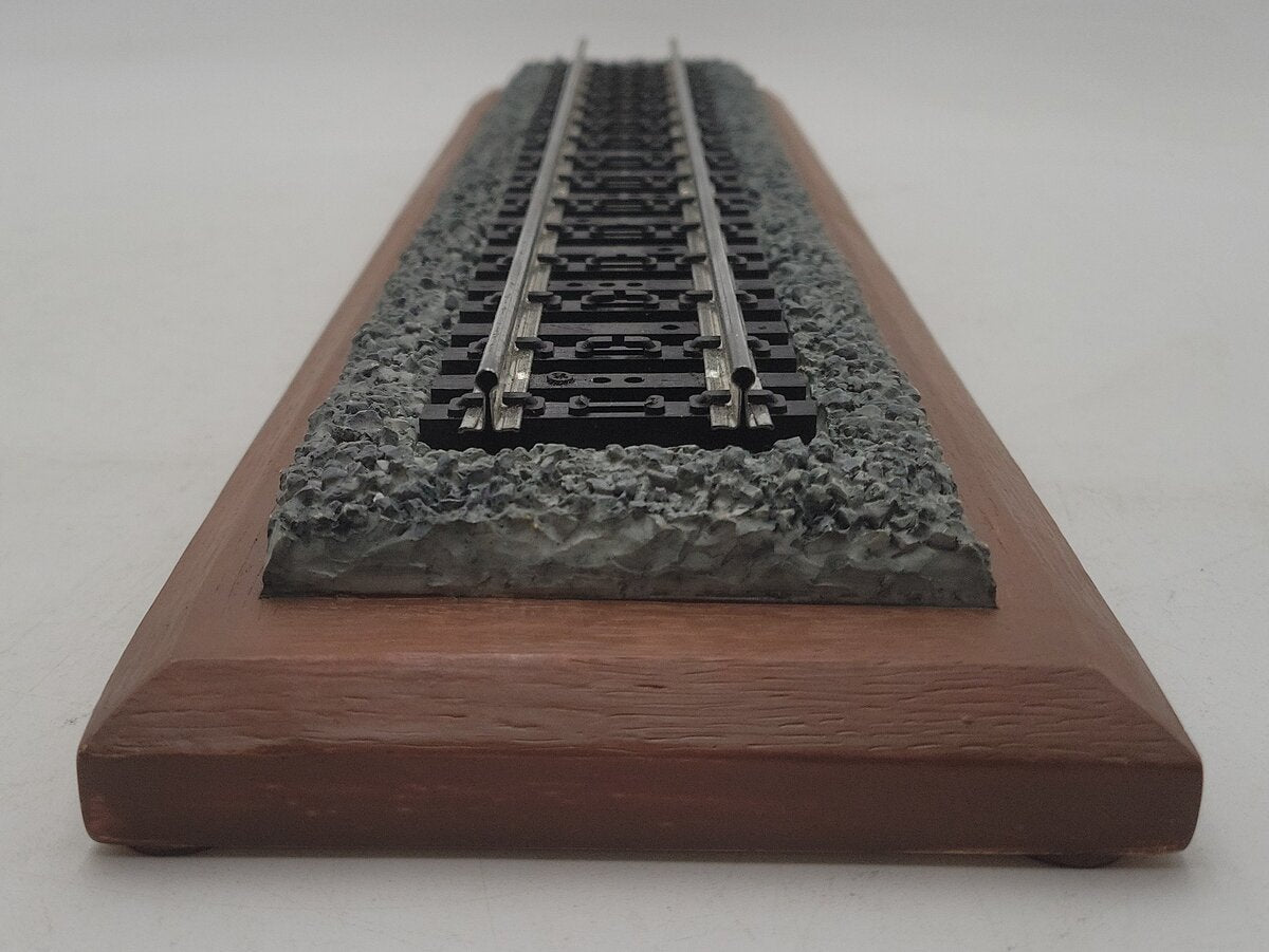 O Gauge Painted Porcelain Display Stand EX
