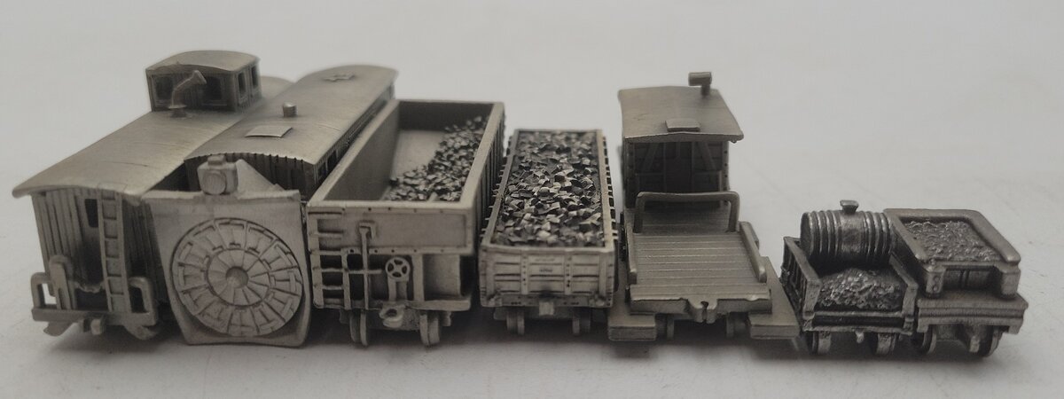 Franklin Mint Assorted Pewter Freight Cars [7] EX