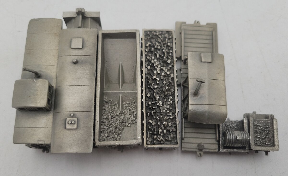 Franklin Mint Assorted Pewter Freight Cars [7] EX