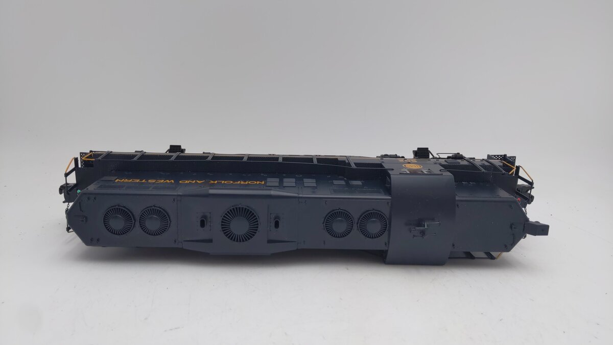 MTH 20-20136-1 Norfolk & Western GP-9 Diesel Engine w/PS2 #502 EX