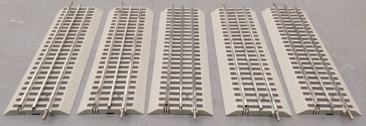 Lionel 6-12014 FasTrack 10" Straight Track (5) VG