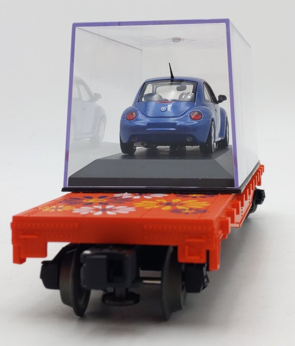 Lionel 6-19483 O Gauge Peace Auto Sales Flatcar with Volkswagen Beetle LN/Box