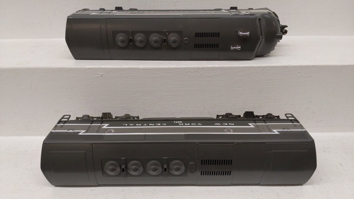 Lionel 6-8370 O Gauge New York Central F3 AB Diesel Locomotives #8370 & #8371 EX