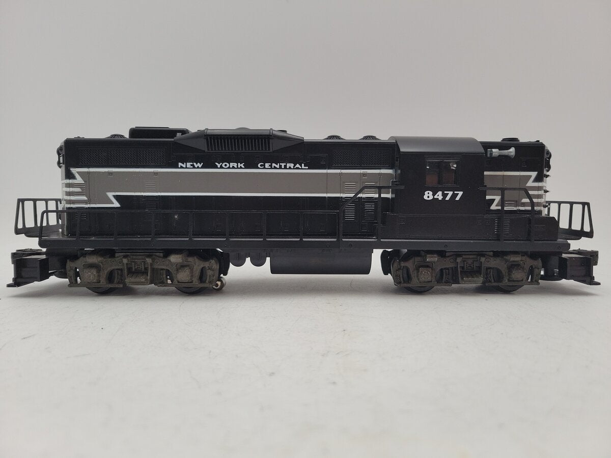 Lionel 6-8477 O Gauge New York Central GP9 Powered Diesel Engine #8477 with Horn EX/Box