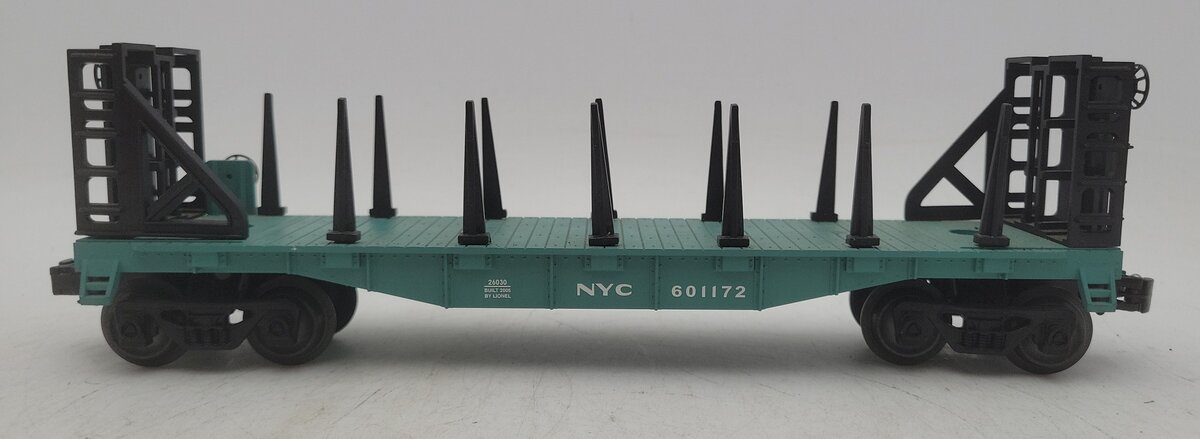 Lionel 6-26030 O Gauge New York Central Flatcar with Bulkheads EX/Box