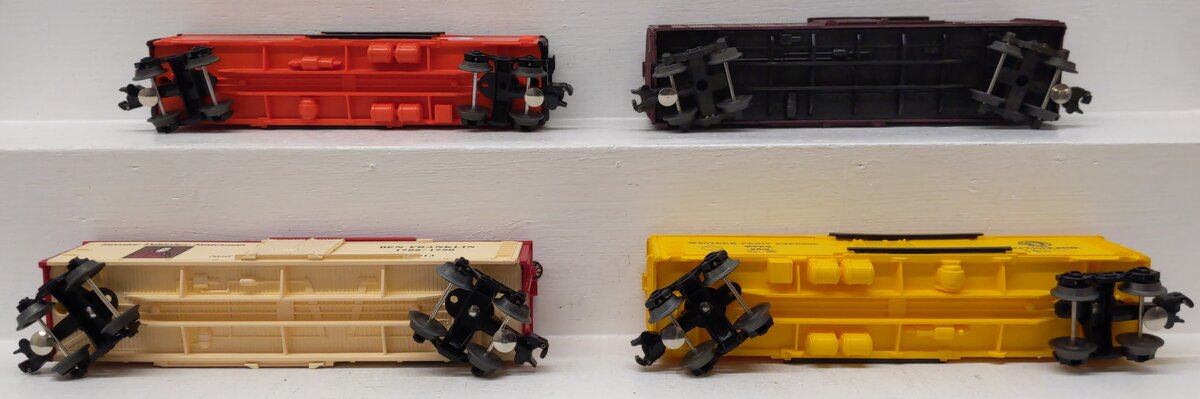 Lionel O Gauge Assorted Freight Cars: #9882, #19513, #9819, #17876 [4] EX/Box